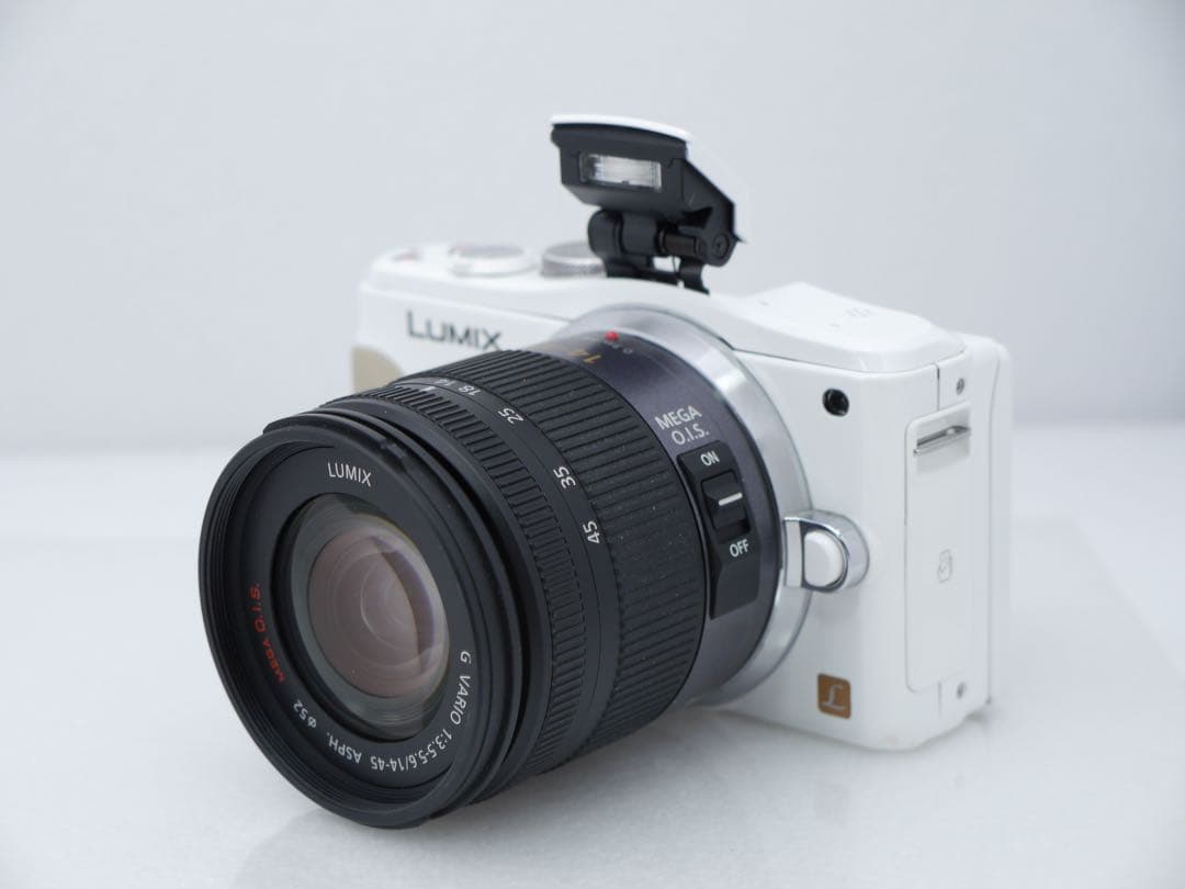 Panasonic LUMIX DMC-GF6 レンズキット ホワイト