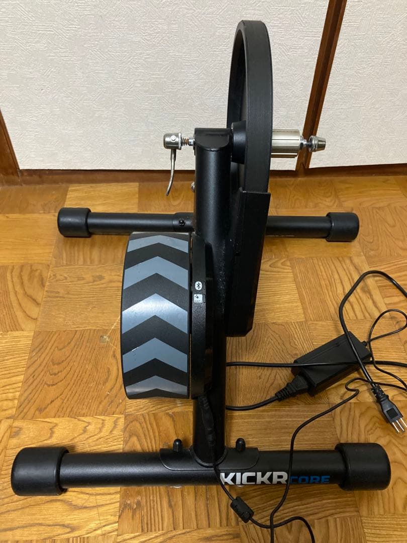 Wahoo KICKR CORE トレーニングローラー