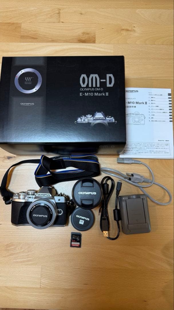 SD付　OLYMPUS OM-D E-M10 MarkⅢ シャッター2102回