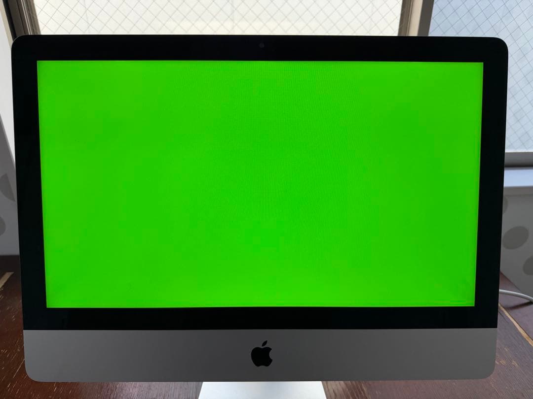 iMac 21.5インチCore i5 / メモリ8GB / HDD 1TB