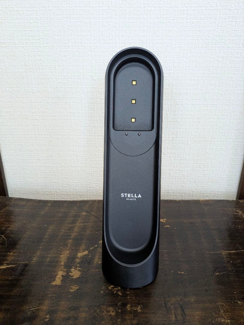 STELLA BEAUTE レーザー&EMSリフトブラシ PRO ブラック