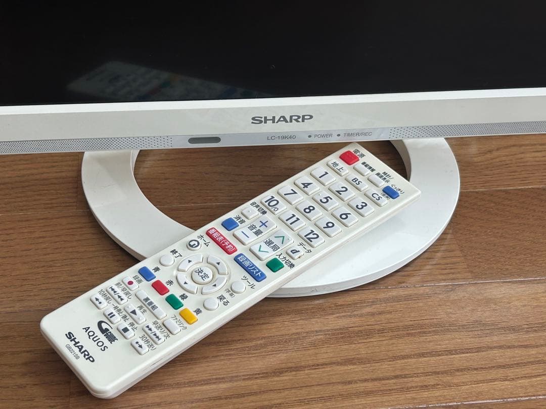 SHARP AQUOS LC-19K40 19V型 液晶テレビ　白　ホワイト