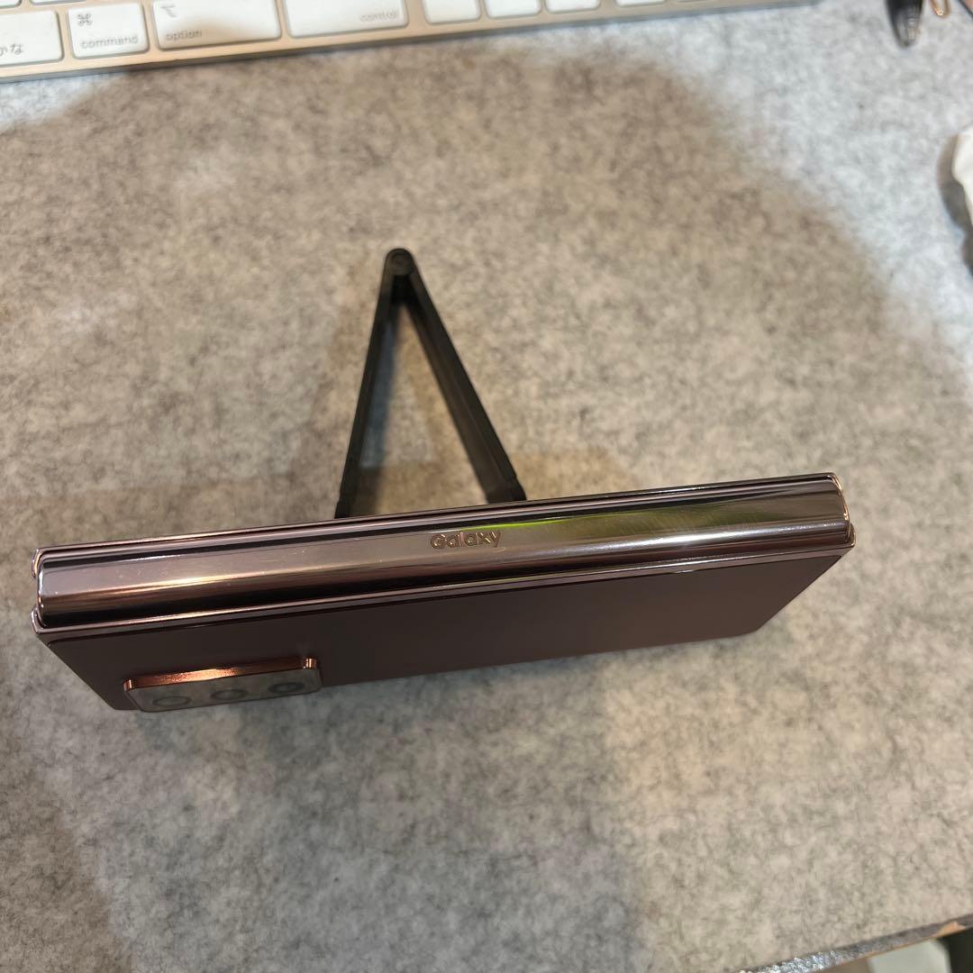 P008 au SIMフリーGalaxy Z Fold2 5G SCG05