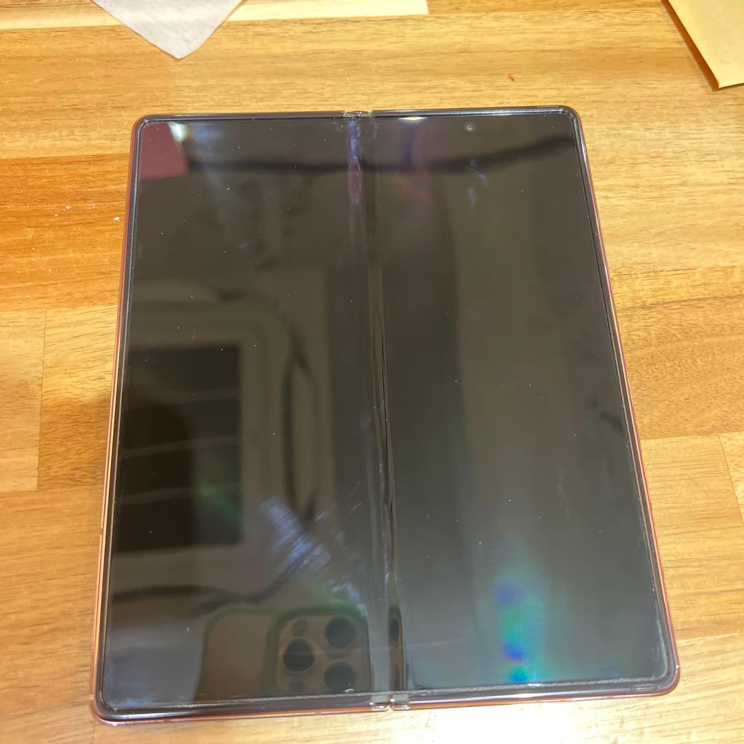 P008 au SIMフリーGalaxy Z Fold2 5G SCG05