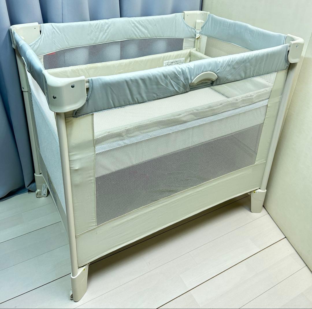 アップリカ　ココネルエアー AB　折りたたみベビーベッド 01