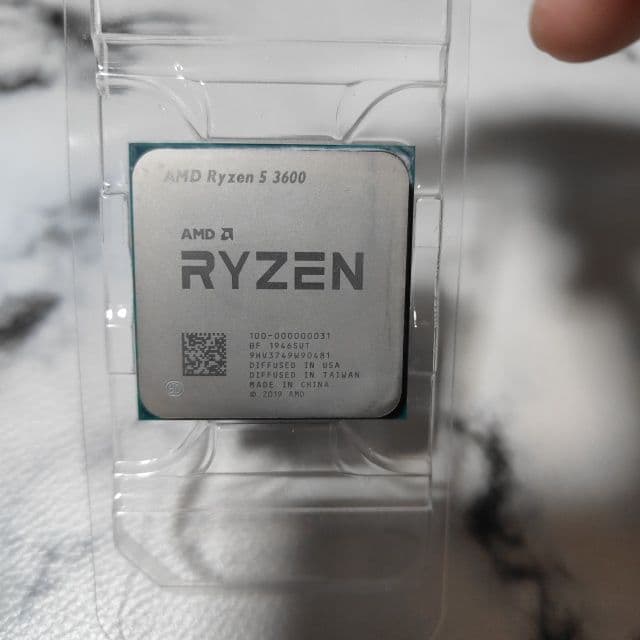4月21日実働PCより取り外し　AMD Ryzen 5 3600 CPU
