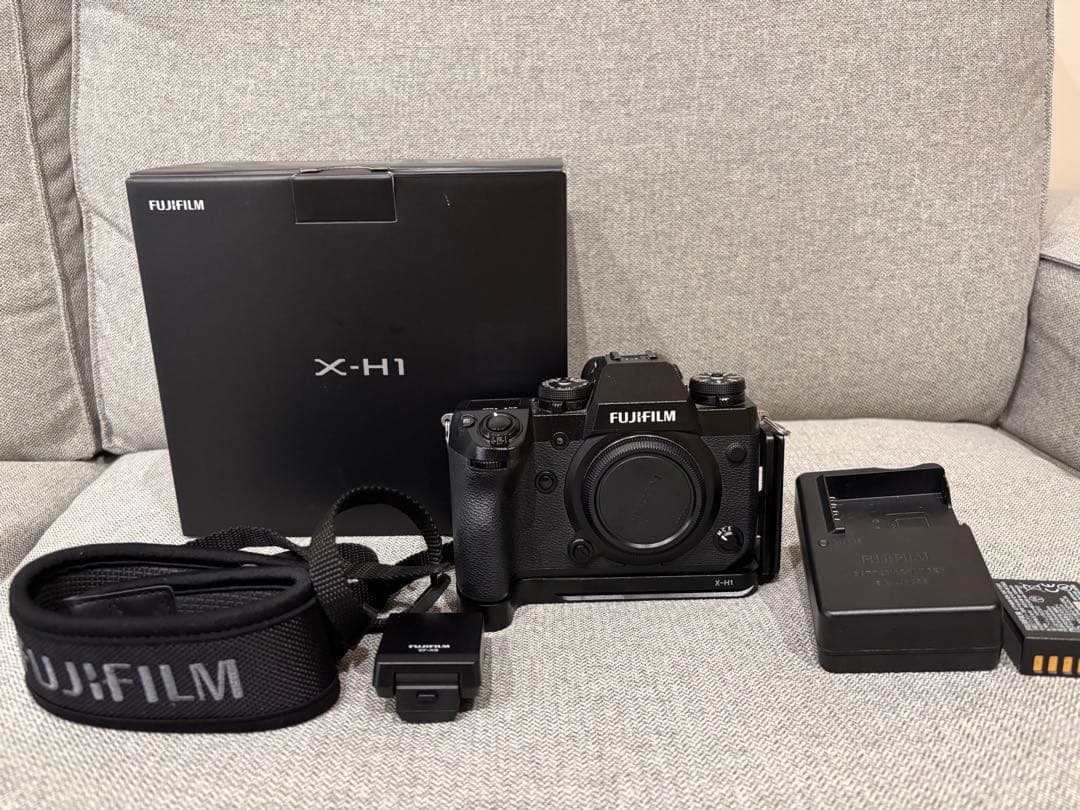 フジフィルム X-H1 ボディ　おまけ付き