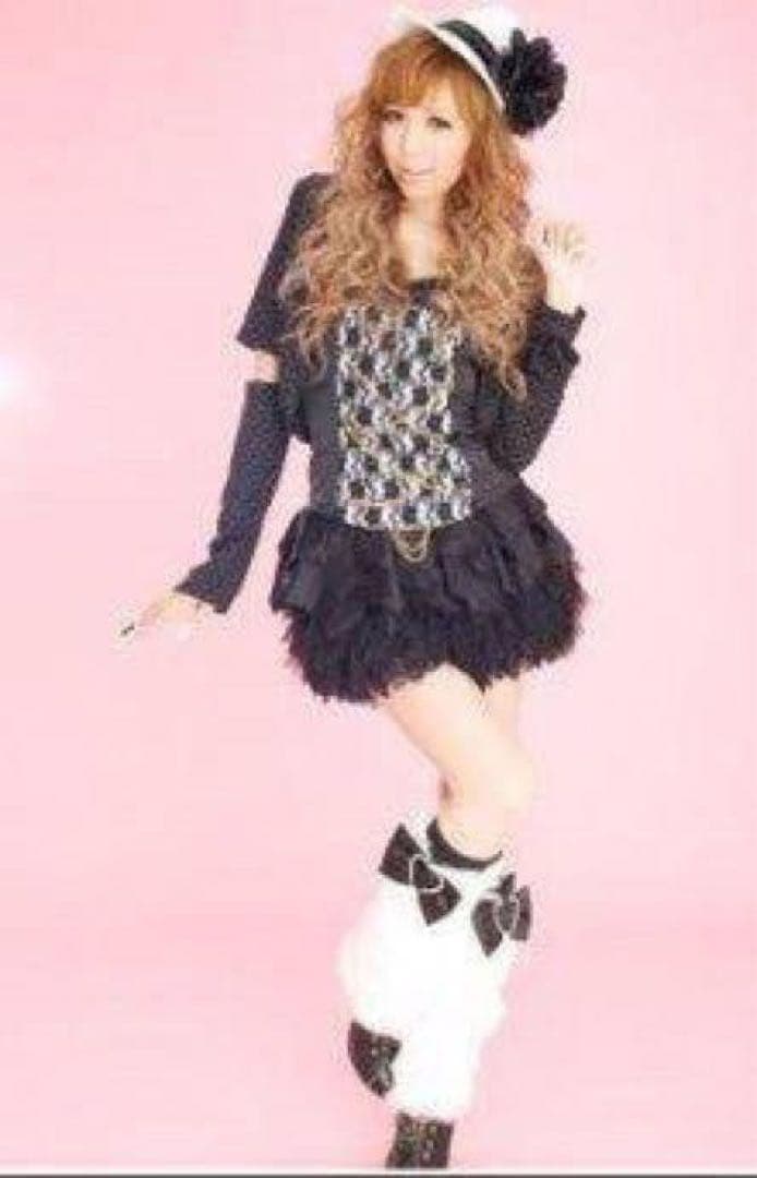 GOLDS♡チェーン付き♡ファー♡レッグカバー♡ZIP♡総レース♡白×黒