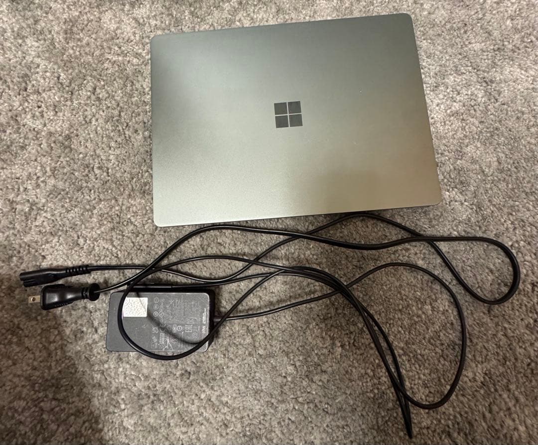 surface laptop go 2 【Core i5/8GB/256GB】