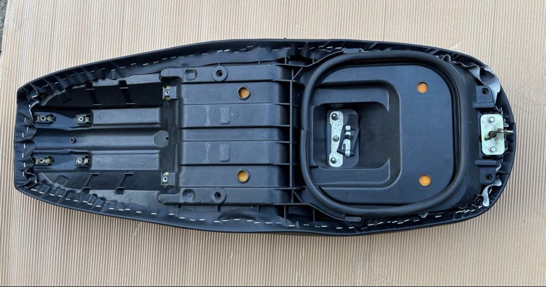 【中古張替】 ヤマハ マグザムSG17J/SJ21J 張り替え後未使用