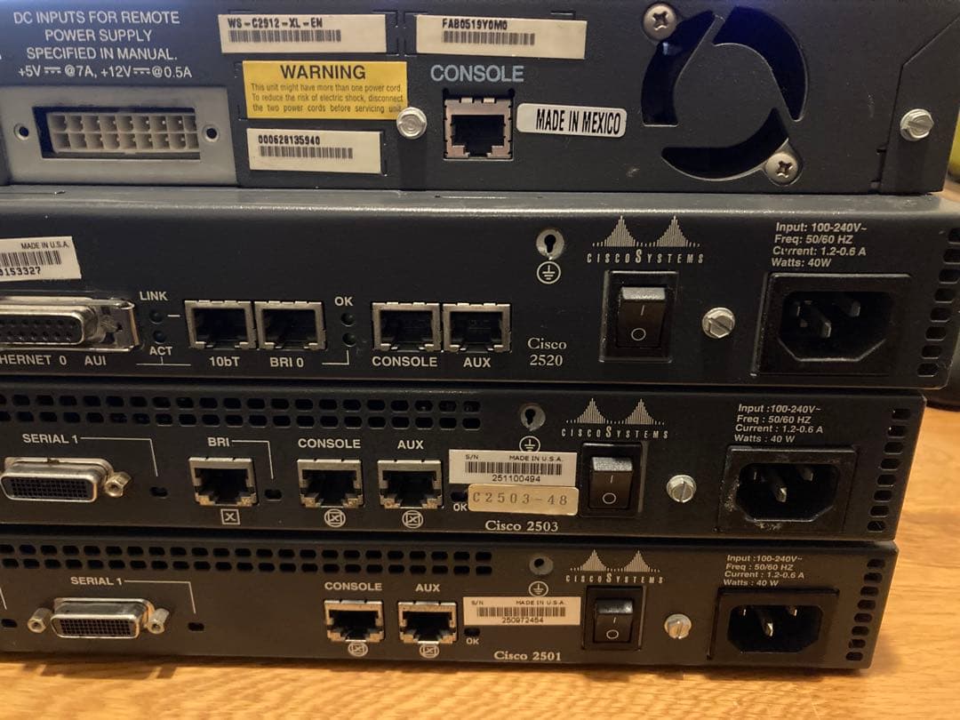 Cisco 2500 SERIES 3台 & Catalyst 2900 1台
