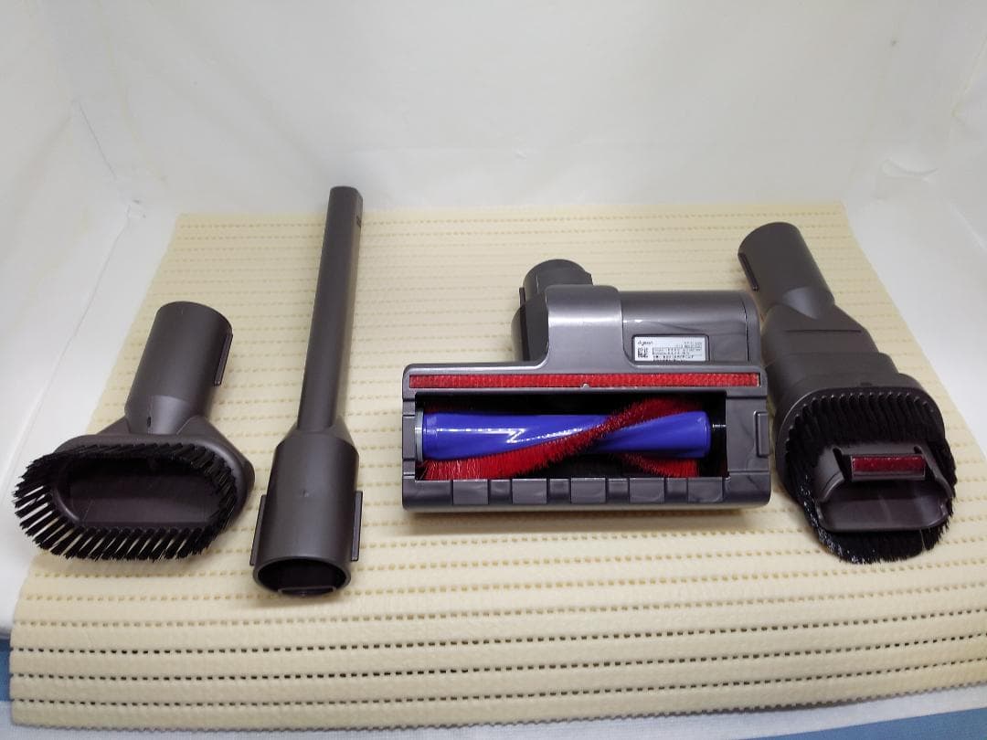 Henneyさん専用ダイソン　掃除機　SV12　消耗部品交換、分解清掃済