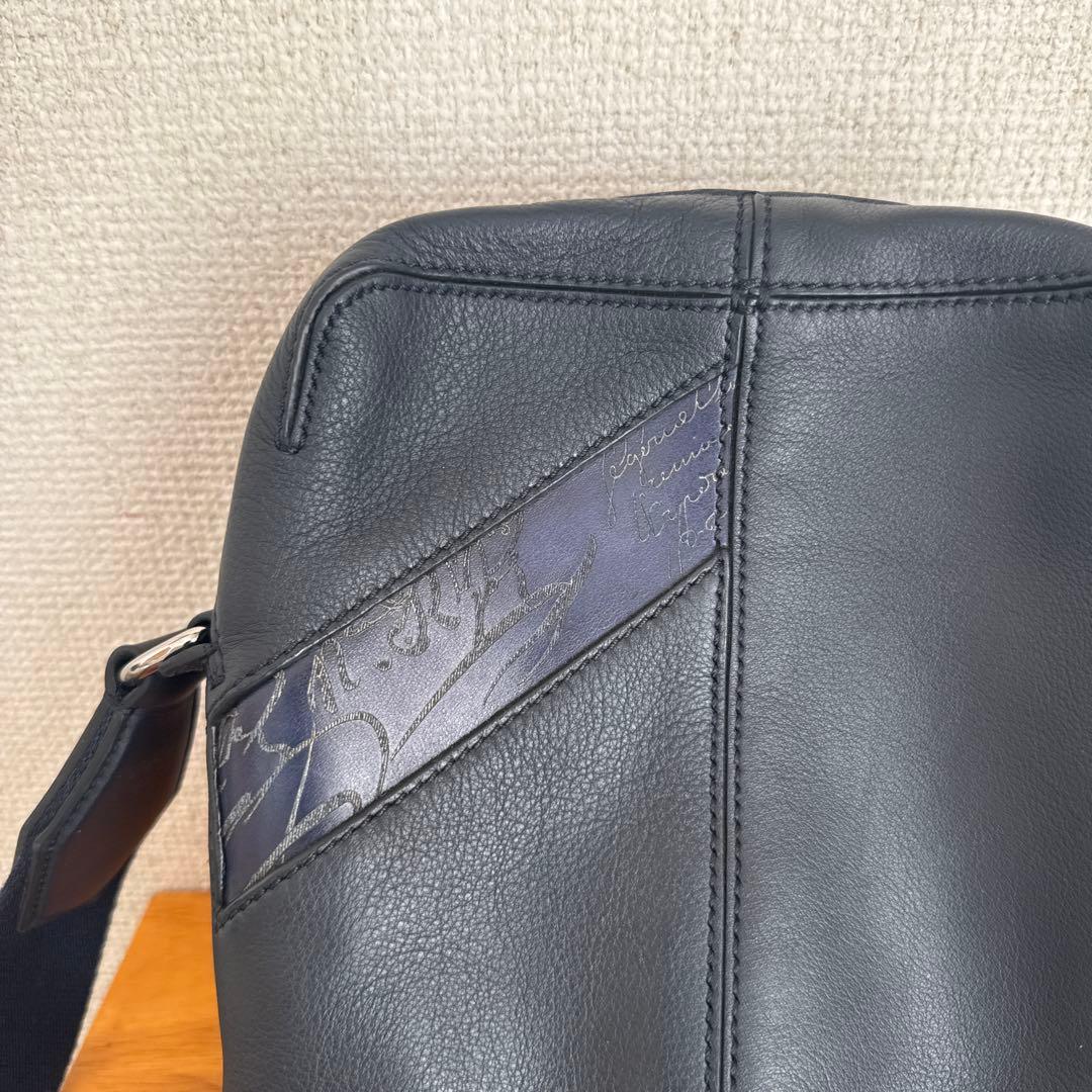 Berluti レザーショルダーバッグ　ベルルッティ
