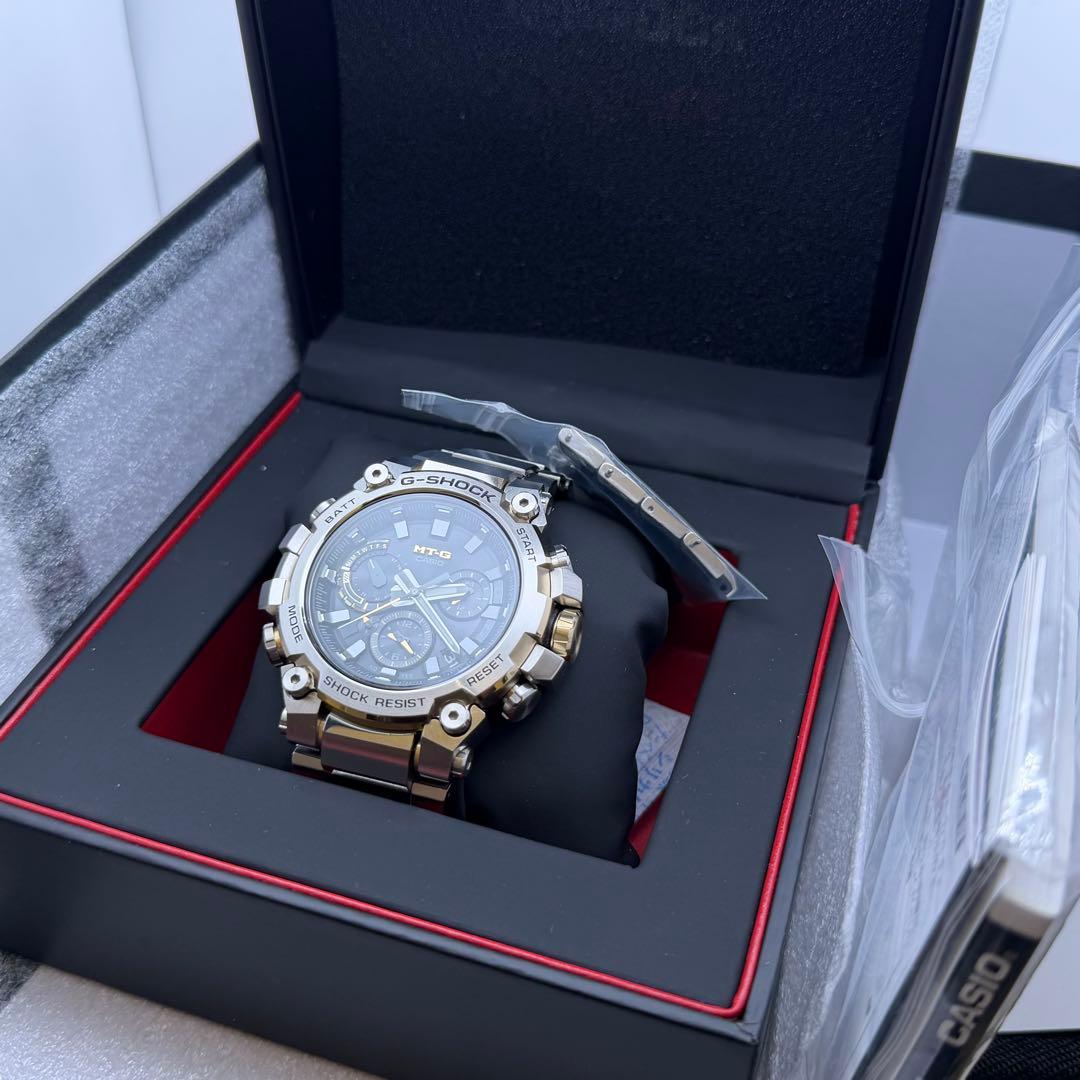 【極美品】カシオ　G-SHOCK MTG-B3000D-1A9JF 箱説保