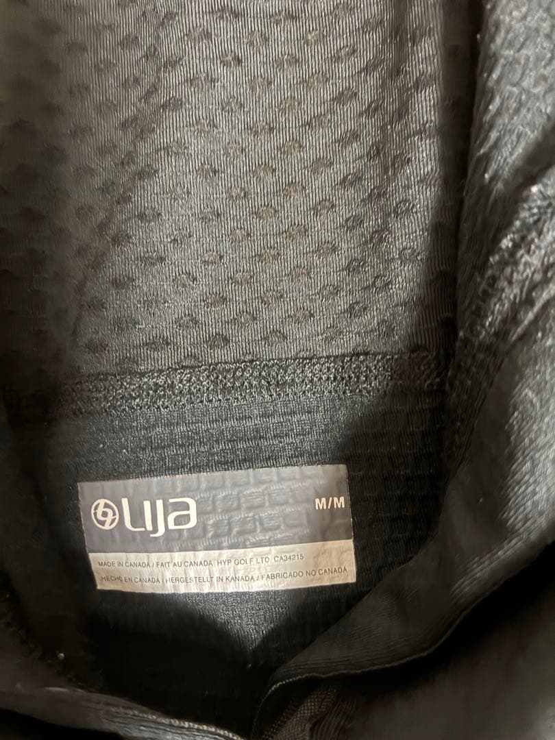 Lija ブラック ハイネック