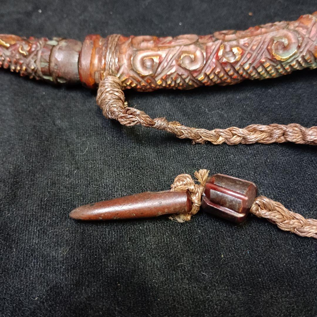 北海道アイヌ　メノコ　マキリ彫刻装飾の鹿骨製ナイフ