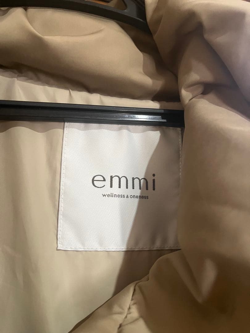 最終値下げemmi ボリュームダウンジャケット　コート