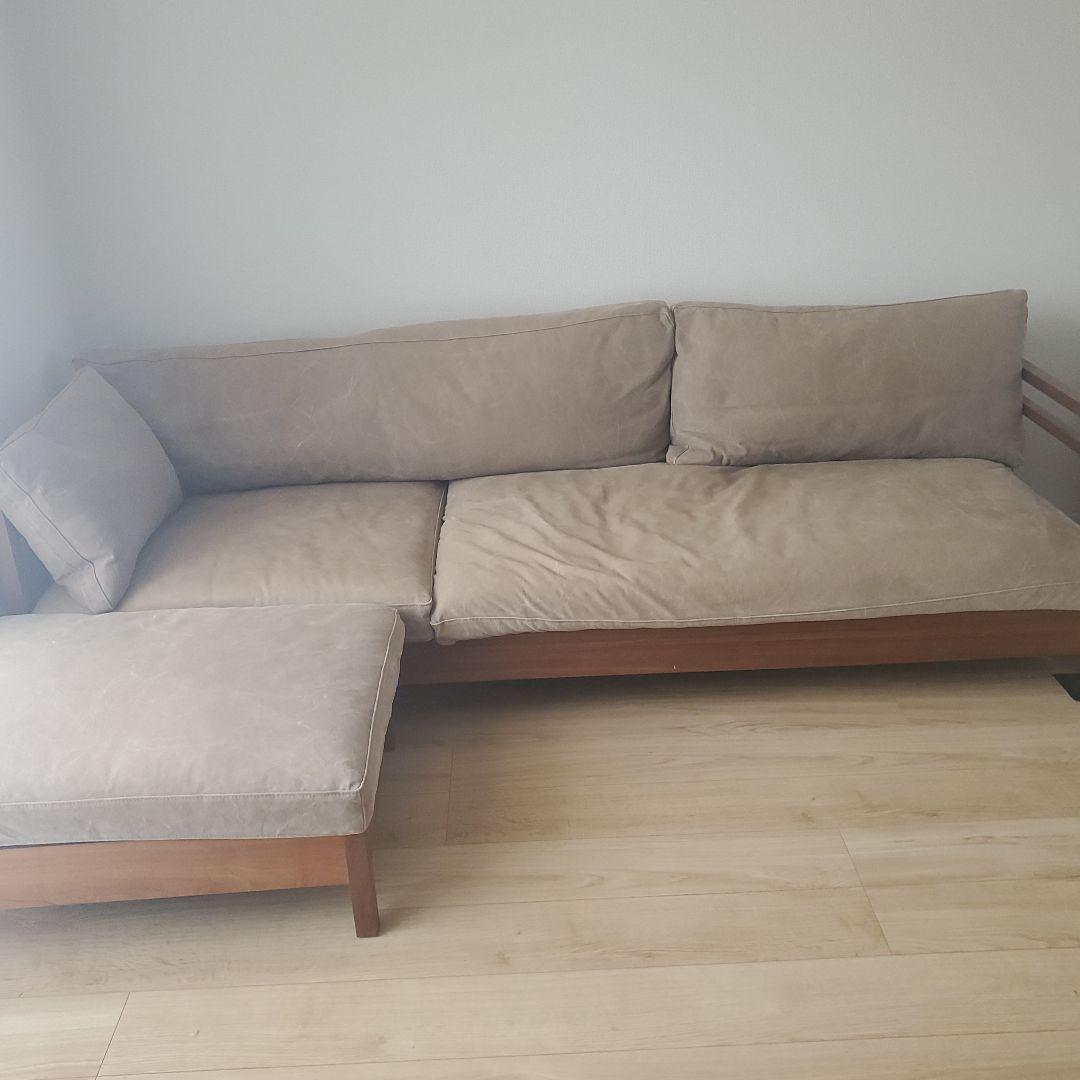 アッシュビー ベージュ ファブリックソファ 木製脚付き