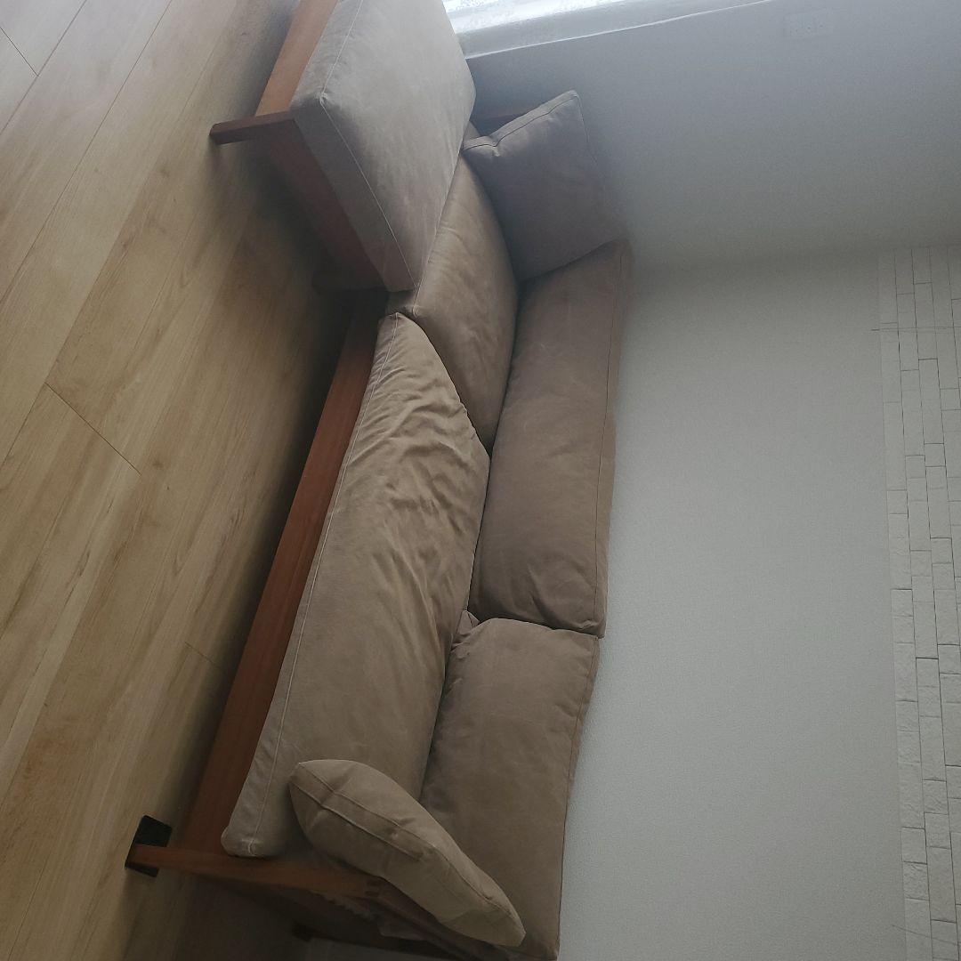 アッシュビー ベージュ ファブリックソファ 木製脚付き