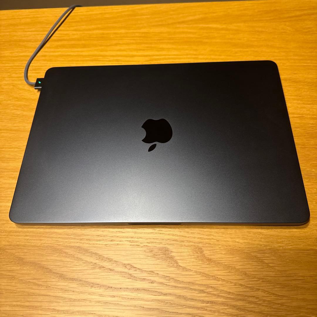 Apple MacBook Air M2 本体