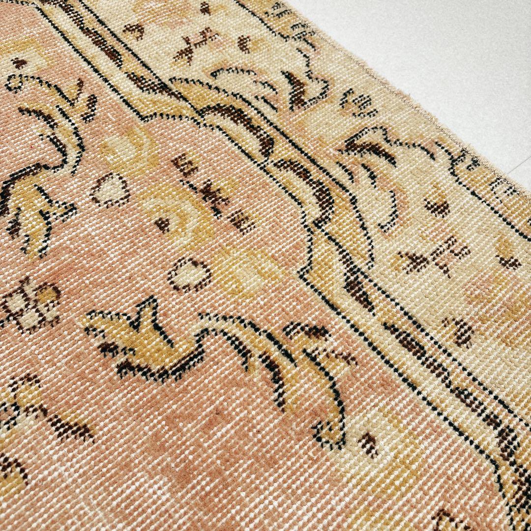 トルコ　ヴィンテージ ラグ　ピンク　ベージュ　ブラウン