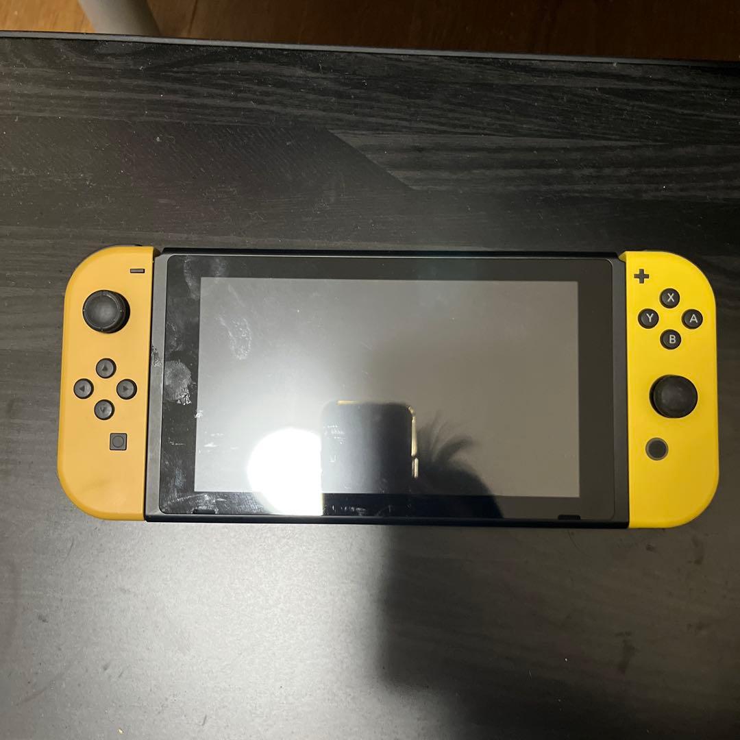 Nintendo Switch ポケモン柄 イエロー