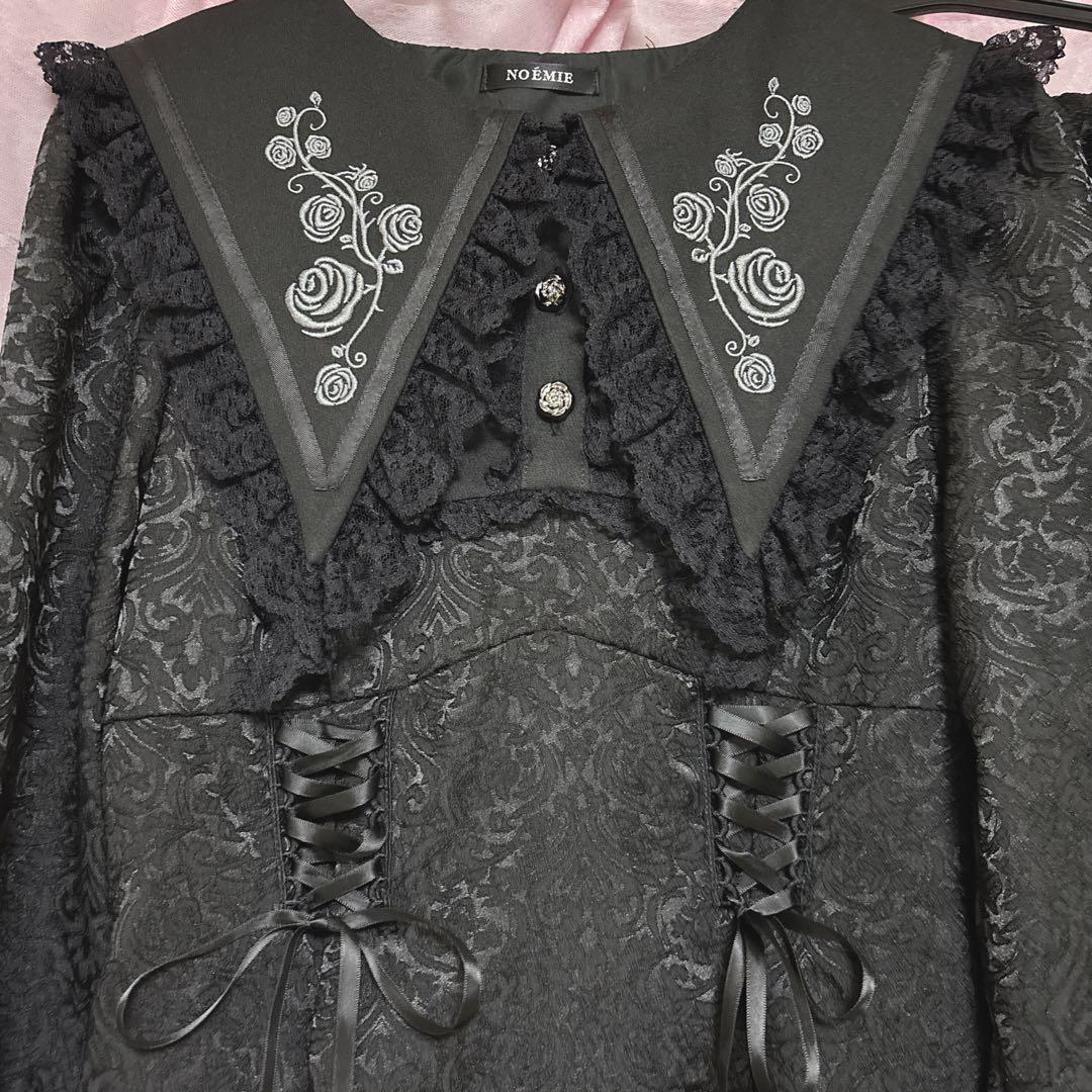NOEMIE ローズ刺繍レースアップセットアップ ブラック 地雷 ゴシック