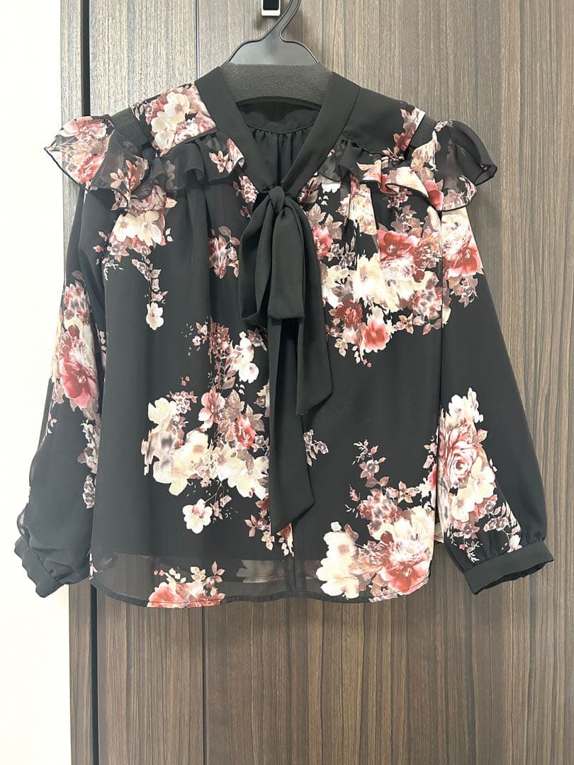 トップス DORAKIN