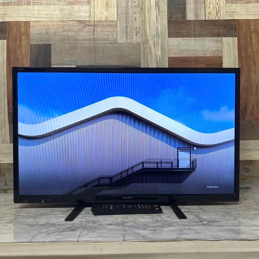 LAさん専用全国送料込シャープ32型液晶テレビWチューナー 色鮮やかなクリアな