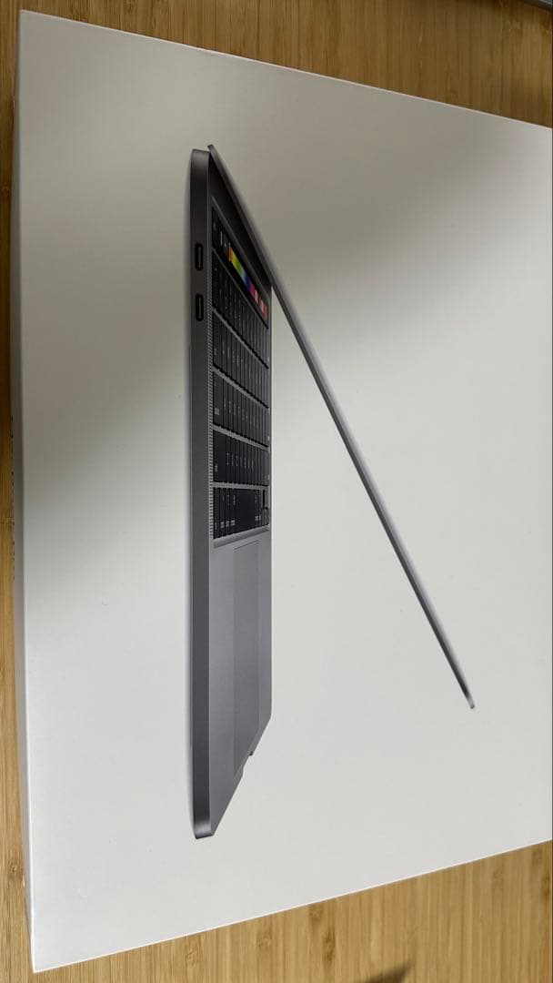 macbook pro 13インチ 2020年 corei7 32GB/1TB