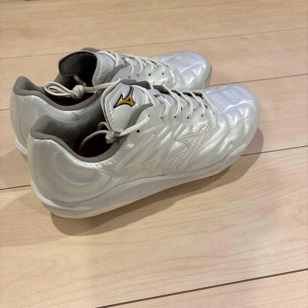 ミズノプロスパイク　白　26.5