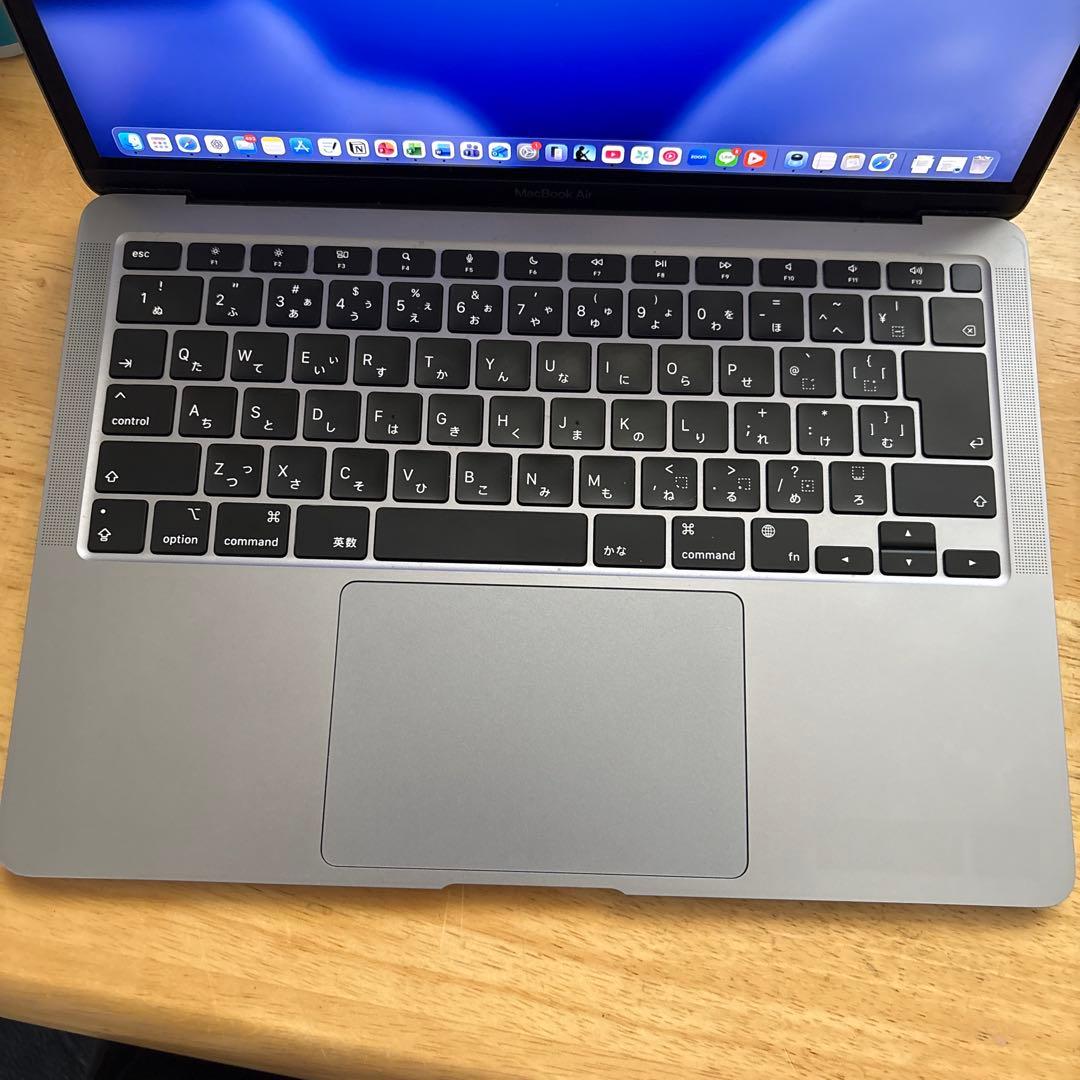 美品　MacBook Air M1 日本語配列　シルバー　バッテリー96%