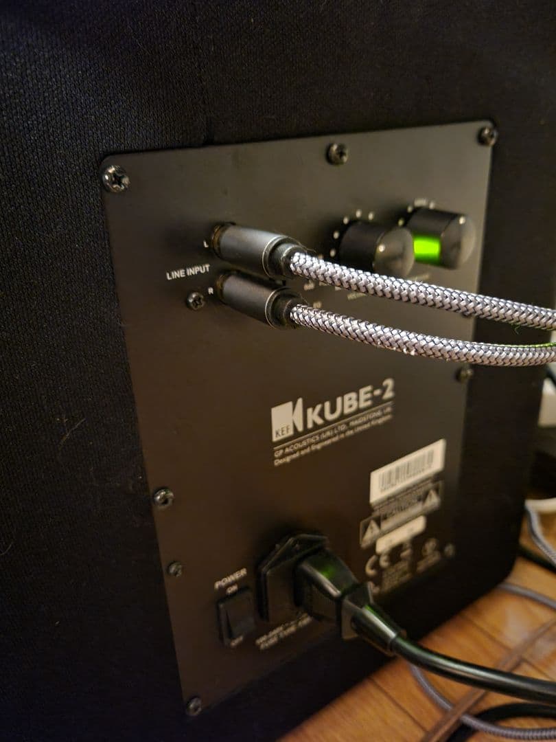 スピーカー・ウーファー KEF KUBE-2