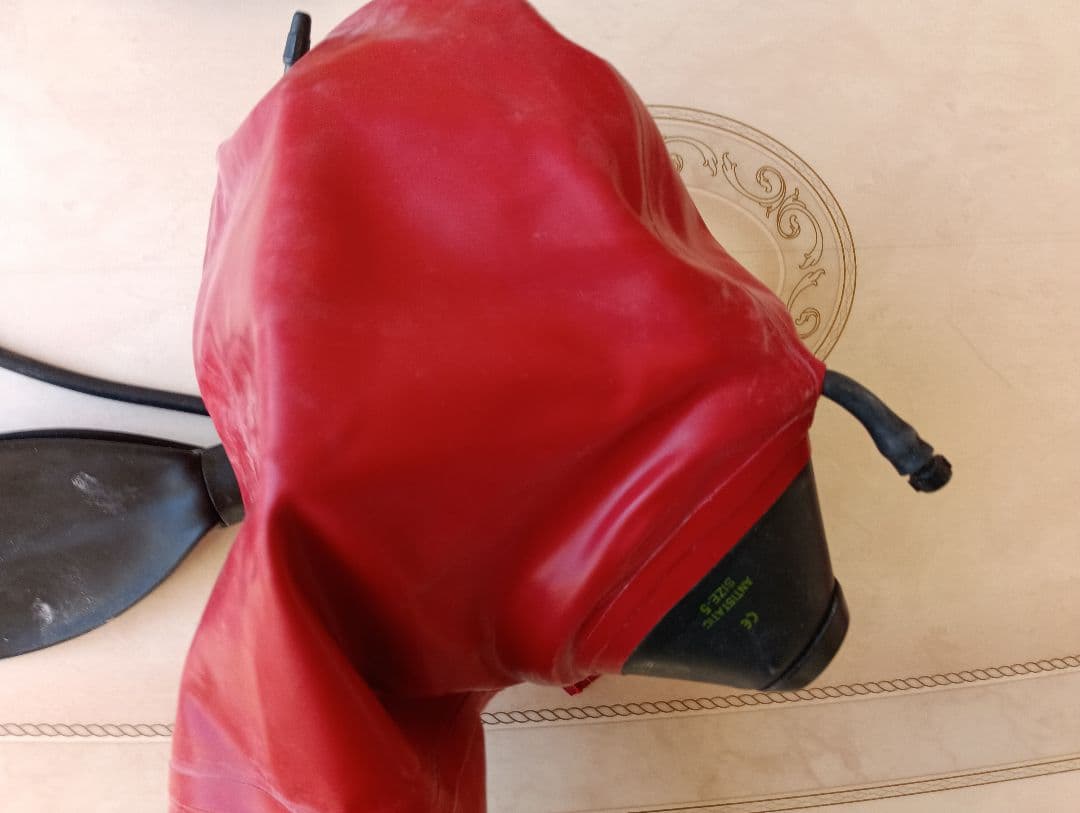 RUBBER EVA製 インフレータブルラバーマスク リブ付