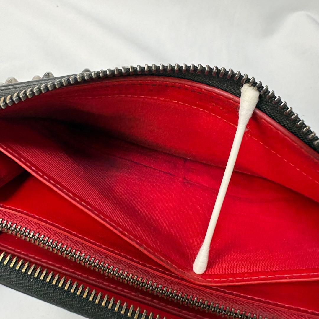 クリスチャンルブタン　長財布　ラウンドファスナー　ブラック