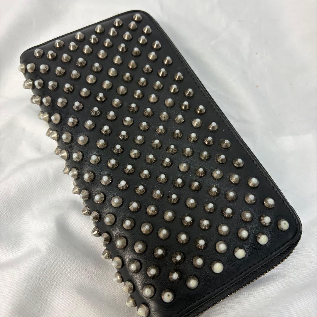 クリスチャンルブタン　長財布　ラウンドファスナー　ブラック