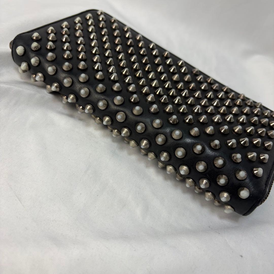 クリスチャンルブタン　長財布　ラウンドファスナー　ブラック