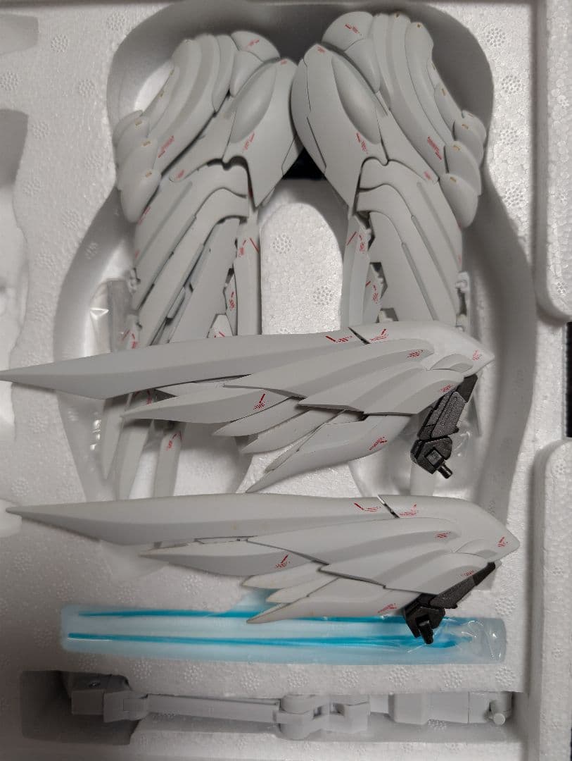 GUNDAM FIX FIGURATION　ウイングガンダムゼロ(EW版)