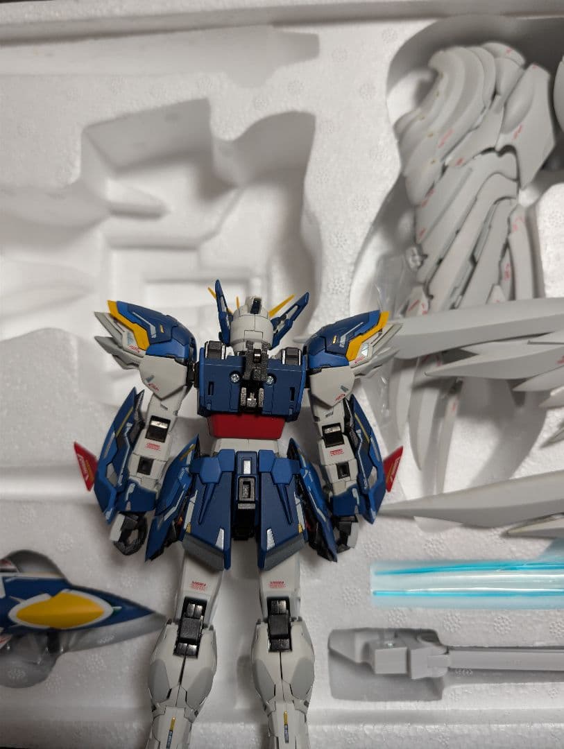 GUNDAM FIX FIGURATION　ウイングガンダムゼロ(EW版)