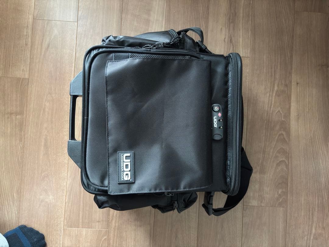 UDGレコードバッグ　UltimateSlingBagTrolleyDeLuxe