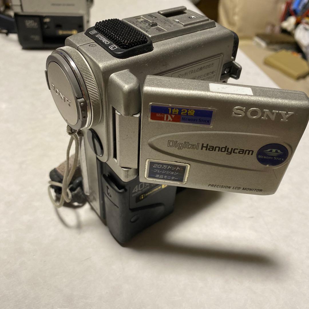 SONY miniDVビデオカメラ DCR-PC5. DCR-PC3 2台