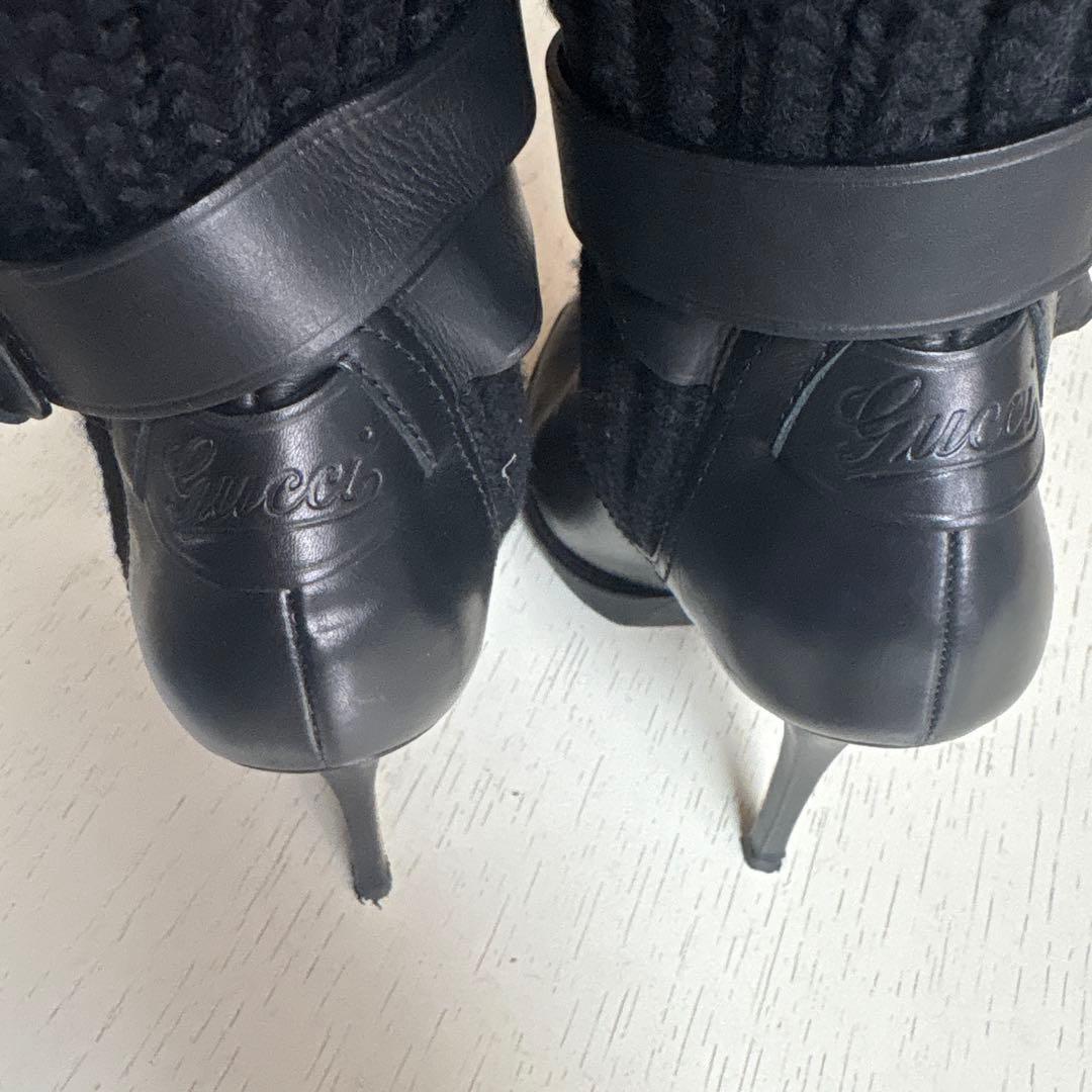 GUCCIバックル付きブラックニットロングブーツ