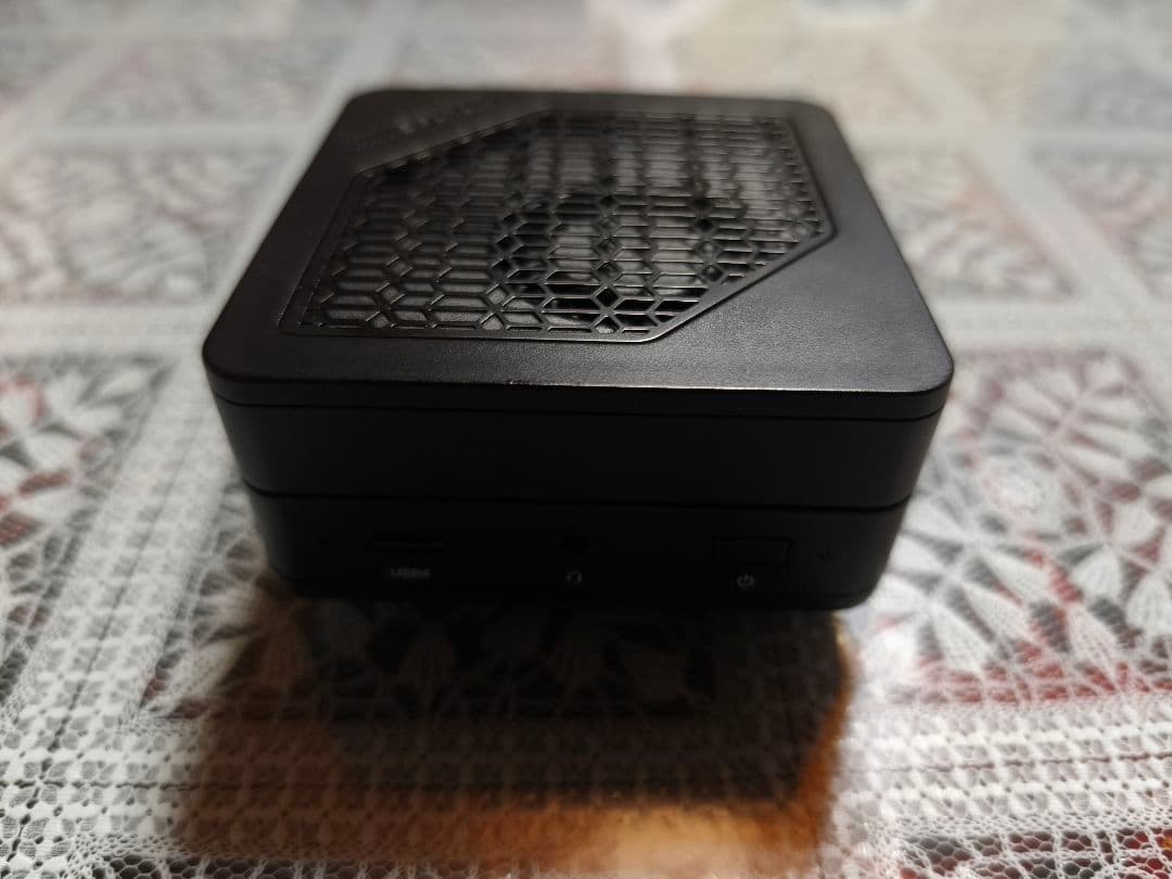 MinisforumミニPC EM780