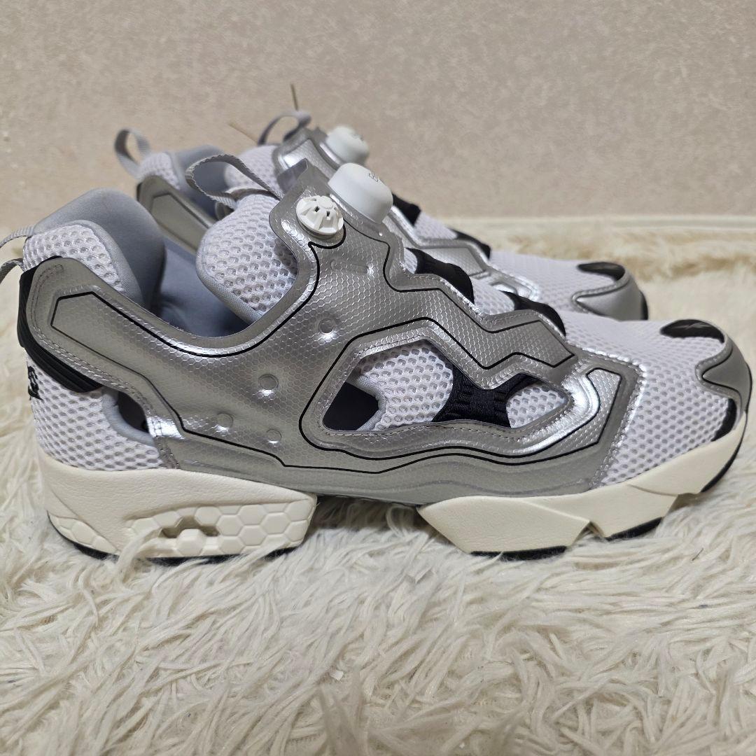 美品　ビームス別注　Reebok 　INSTAPUMP FURY Silver