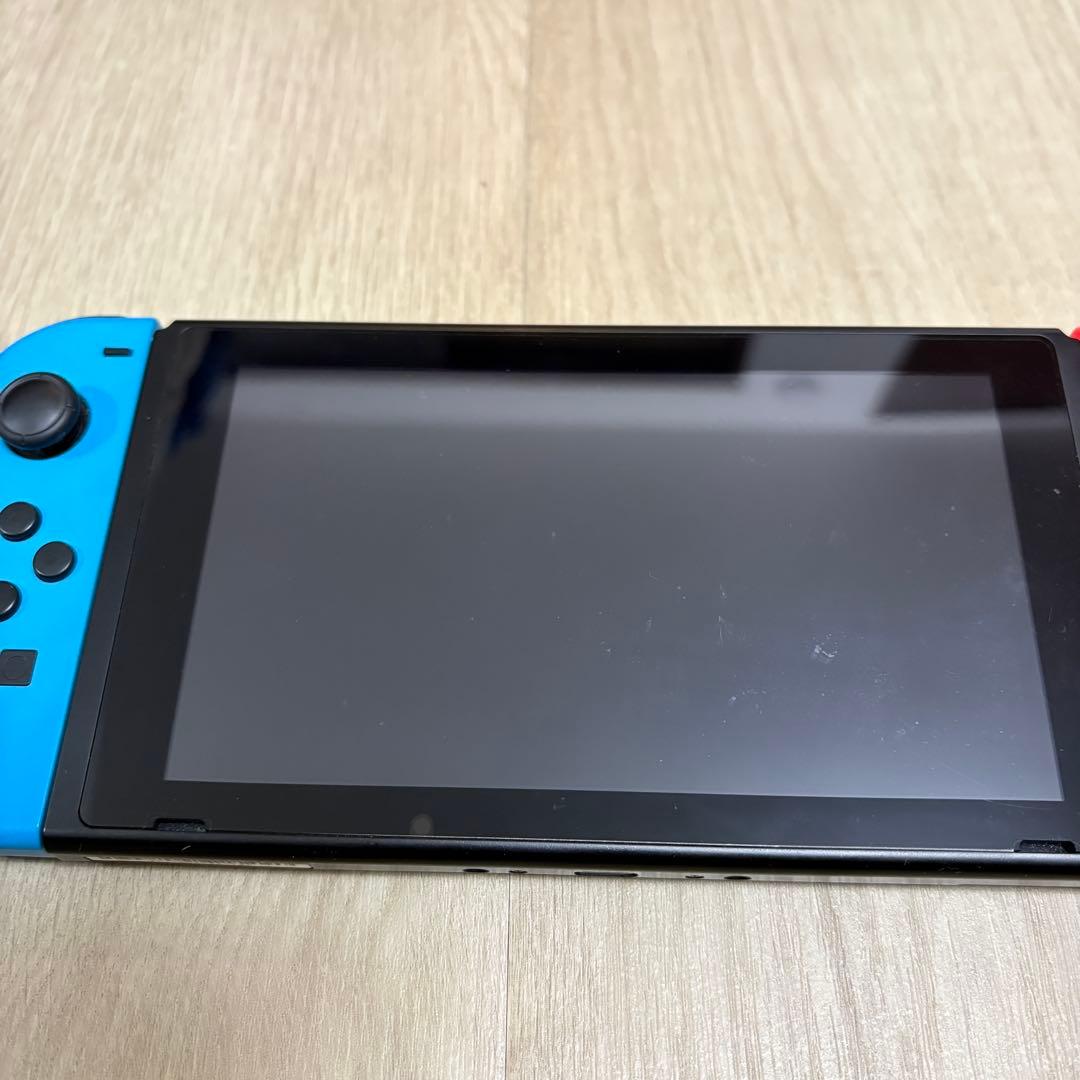 Nintendo Switch 純正ケース付き