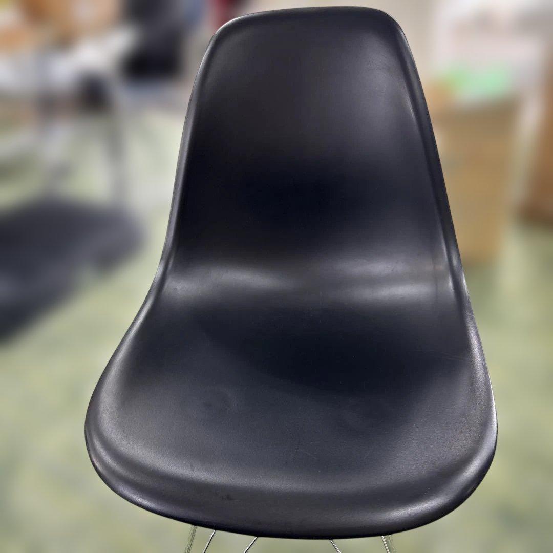 o*o様 HermanMiller金属脚付き