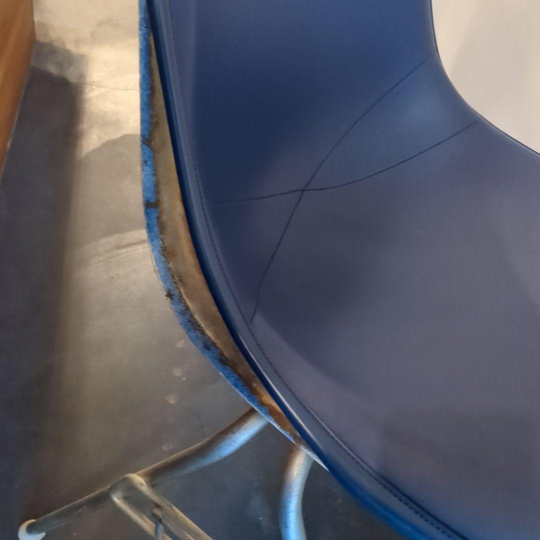 イームズ　ハーマンミラー　ブルー