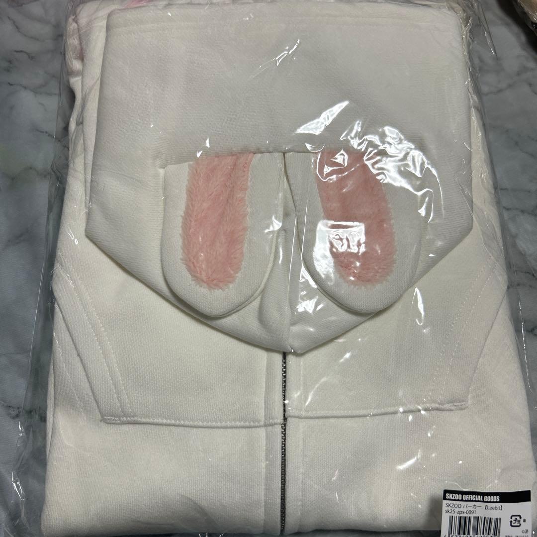 straykids skzoo リノ　leeknow Leebit パーカー