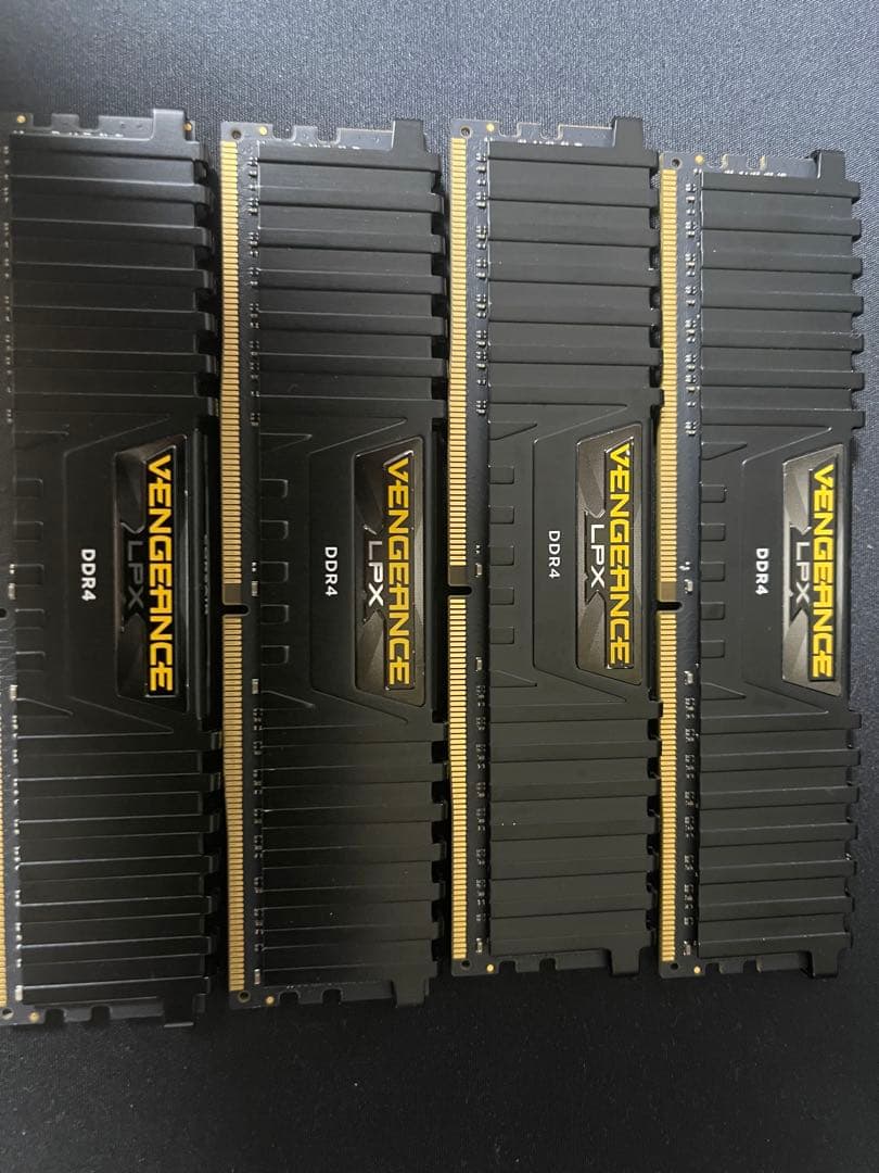 完全動作品Corsair DDR4 16GBメモリー4枚セット 64GB