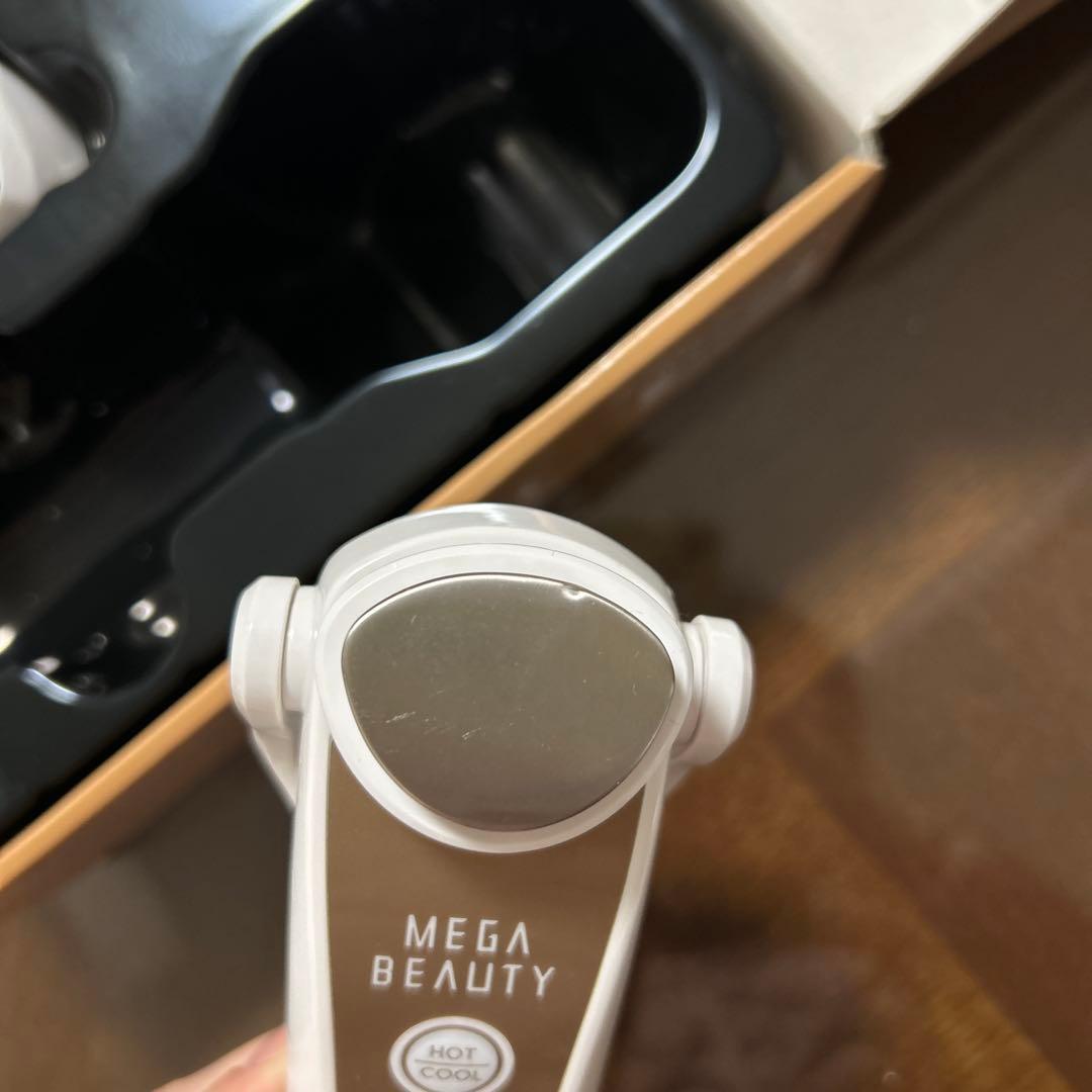 MEGA BEAUTY 美顔器 充電器・スタンド付き